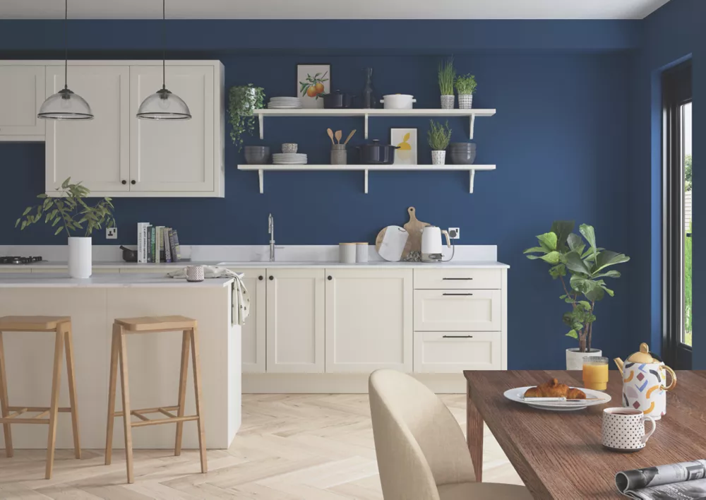 Dulux Matt Sapphire Salute Emulsion Paint 2.5Ltr 7 Dulux Matt Sapphire Salute Emulsion Paint 2.5Ltr - Image 5