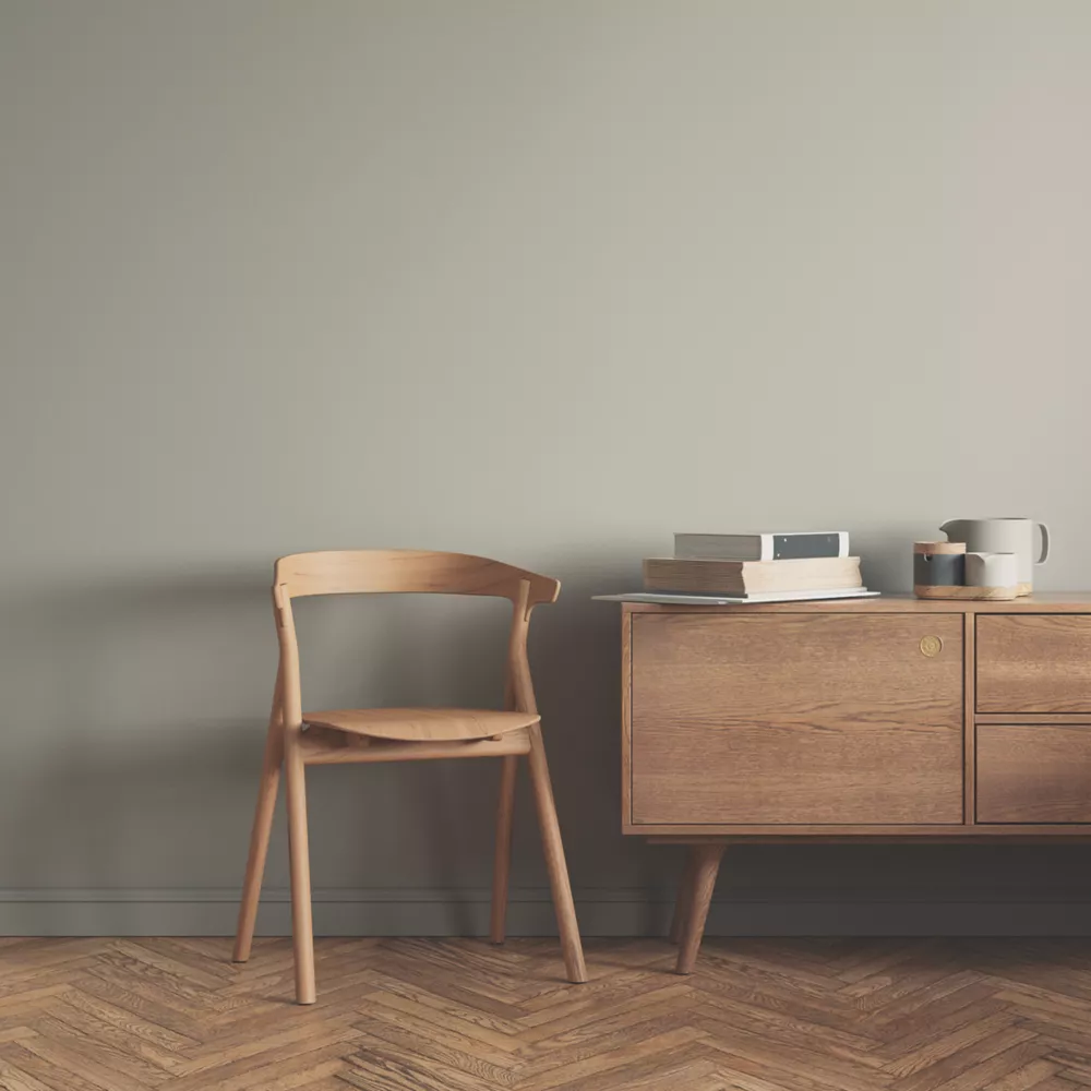 LickPro Eggshell Grey 04 Emulsion Paint 2.5Ltr - Image 5