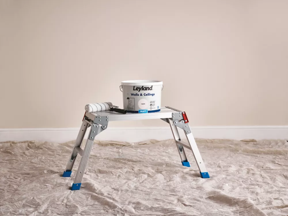 Leyland Retail Retail Matt Magnolia Emulsion Paint 10Ltr - Image 2