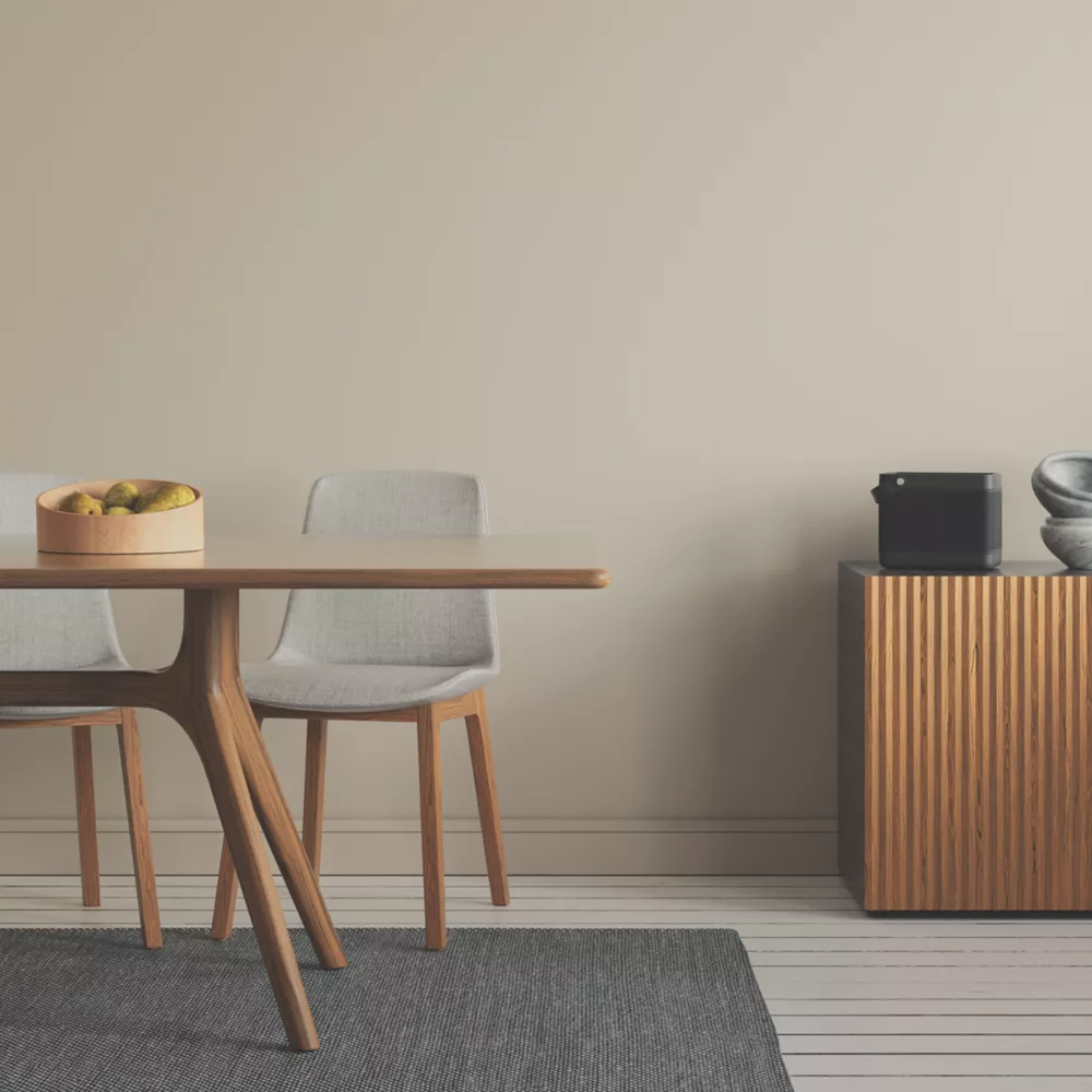 LickPro Eggshell Beige 04 Emulsion Paint 2.5Ltr - Image 4