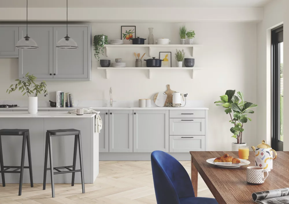 Dulux Matt Timeless Emulsion Paint 2.5Ltr - Image 4